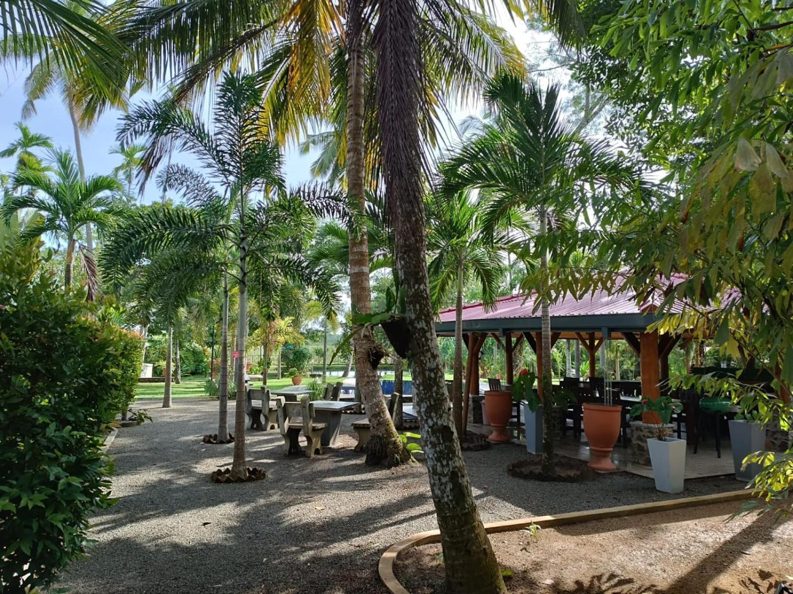 Avalon Village Resort インドゥルワ エクステリア 写真