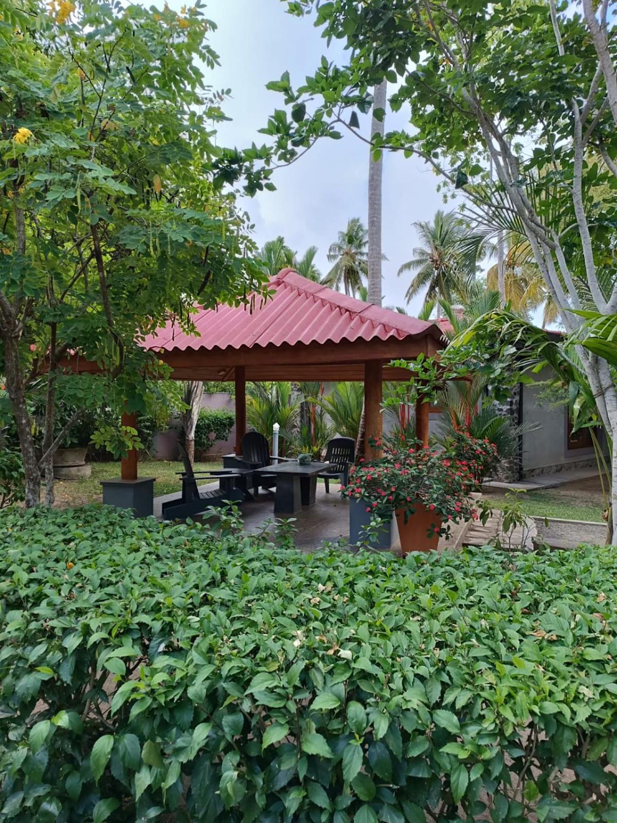 Avalon Village Resort インドゥルワ エクステリア 写真